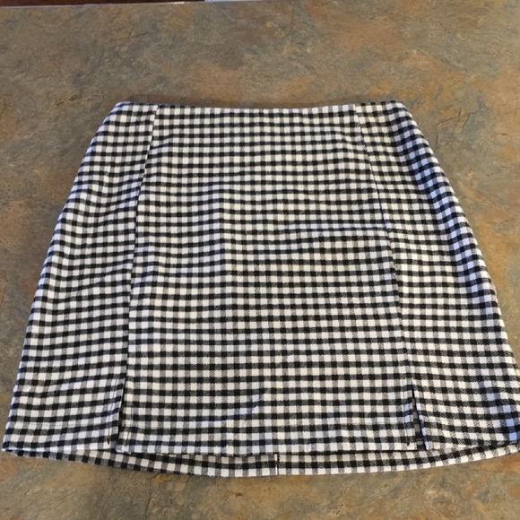 love on a hanger Dresses & Skirts - Love on a Hanger Black and White Gingham Pencil Skirt